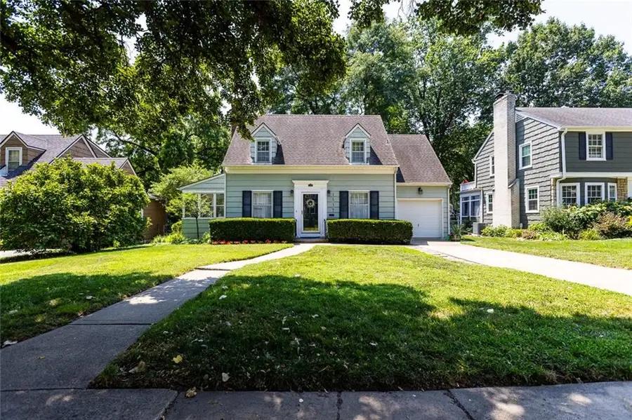 1117 W 76 Street, Kansas City, MO 64114 - #2
