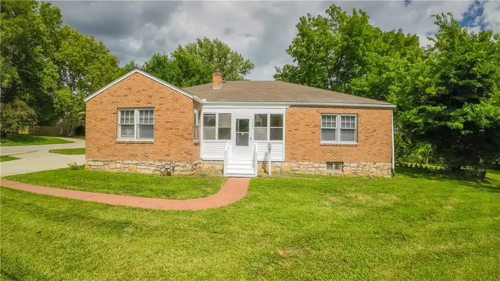 7021 Raytown Road, Kansas City, MO 64133 - #1