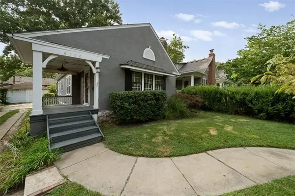 6152 Locust Street, Kansas City, MO 64110
