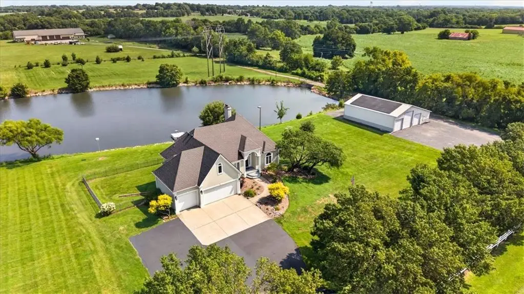 1328 E Walnut Street, Raymore, MO 64083 - #1