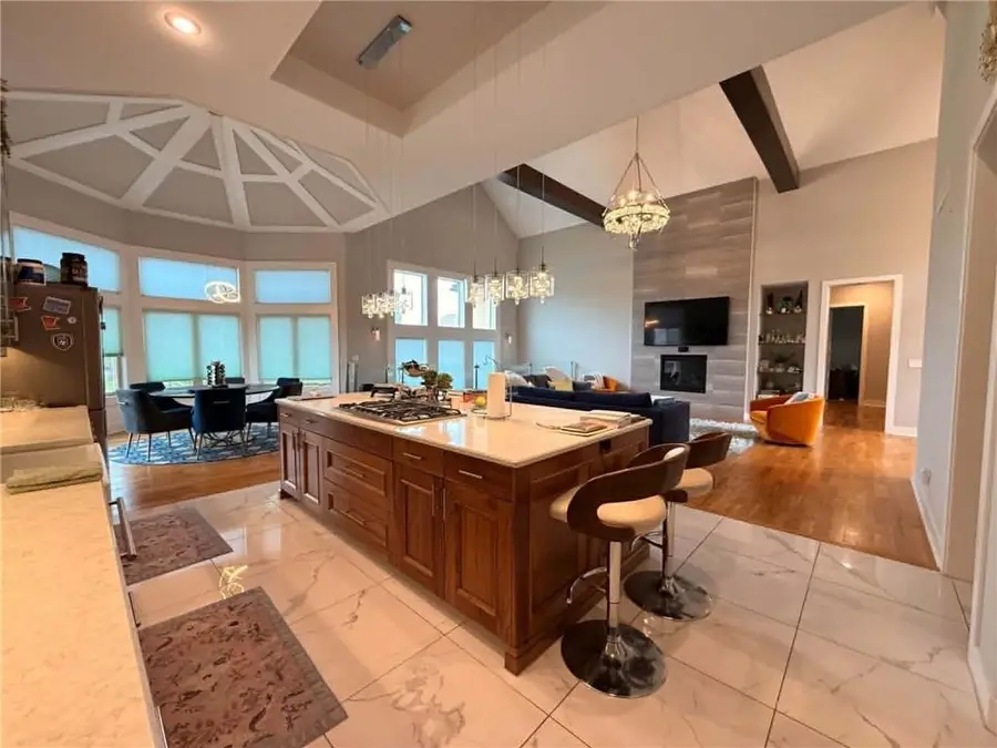 9174 Cottonwood Canyon Drive, Lenexa, KS 66219 - #2