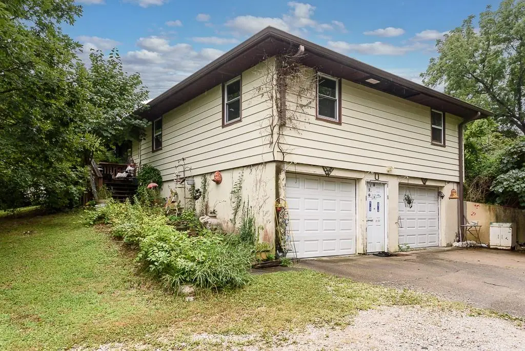1131 Sherman Avenue, Leavenworth, KS 66048 - #1