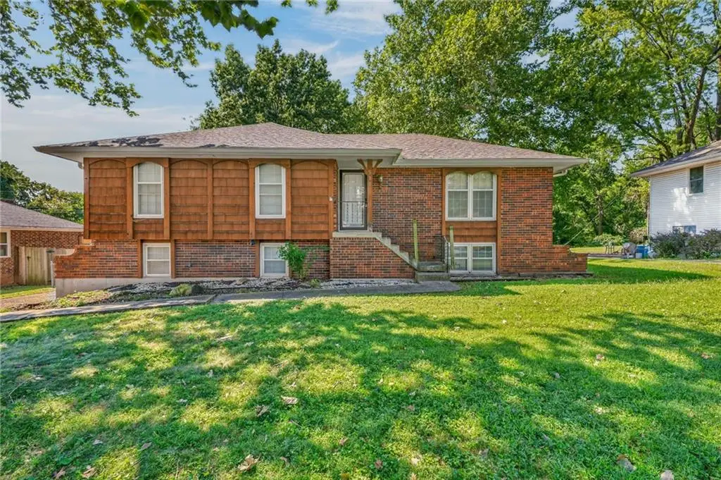 511 Northeast 1st Street, Blue Springs, MO 64014 - #1