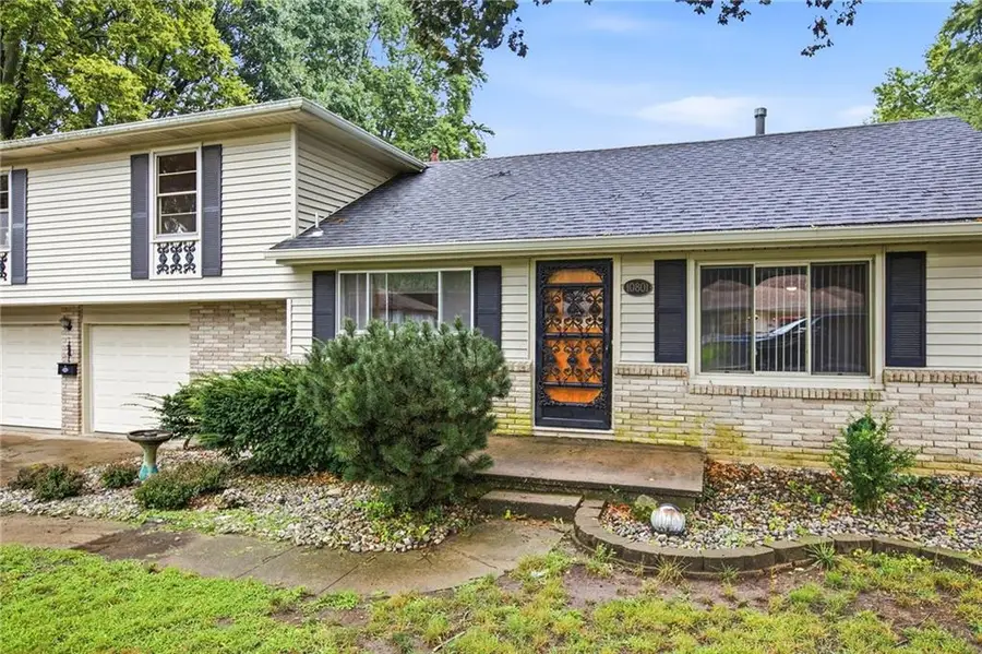 10801 E 64 Terrace, Raytown, MO 64133 - #2
