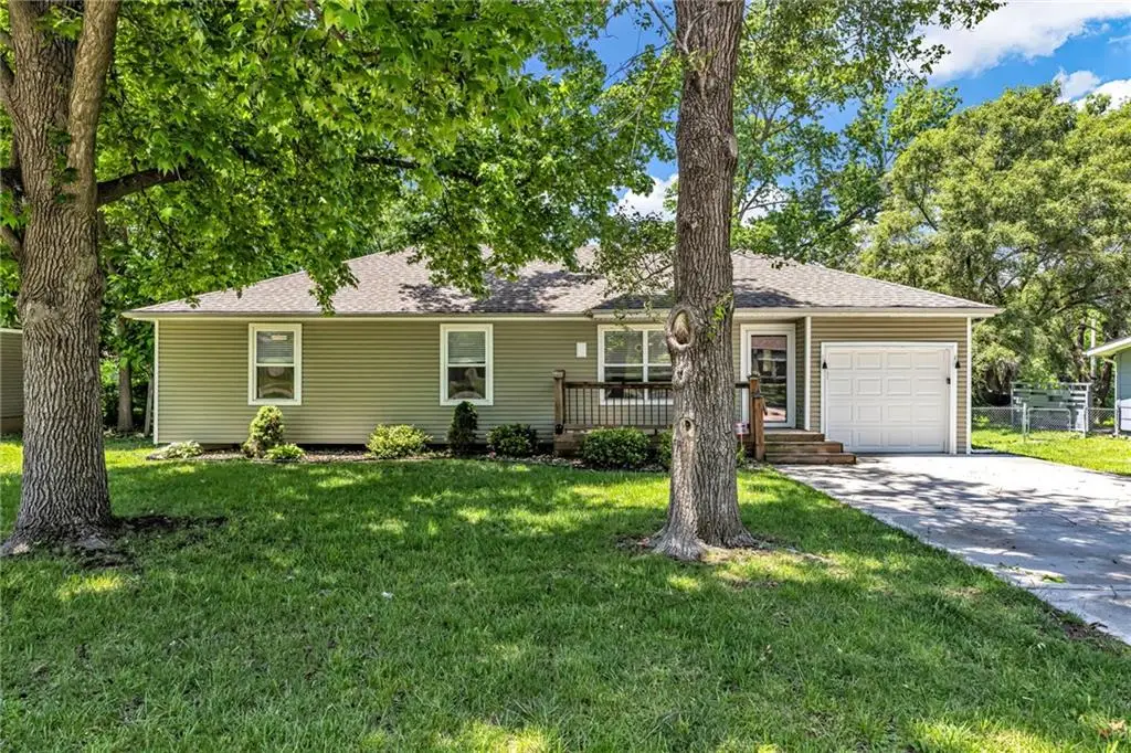 5702 N Highland Avenue, Kansas City, MO 64118 - #1
