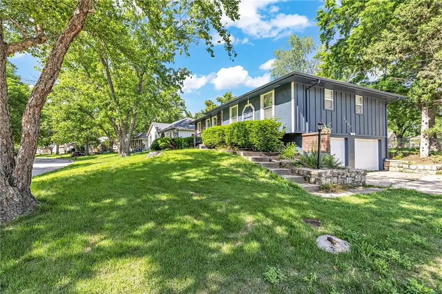 2020 SW Morningside Drive, Blue Springs, MO 64015 - #2