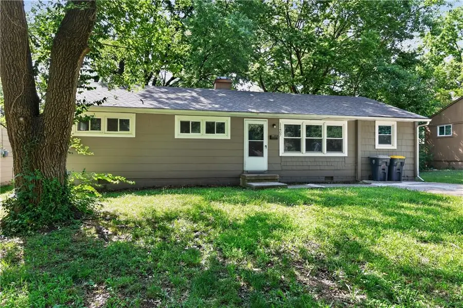 11407 Richmond Avenue, Kansas City, MO 64134 - #2