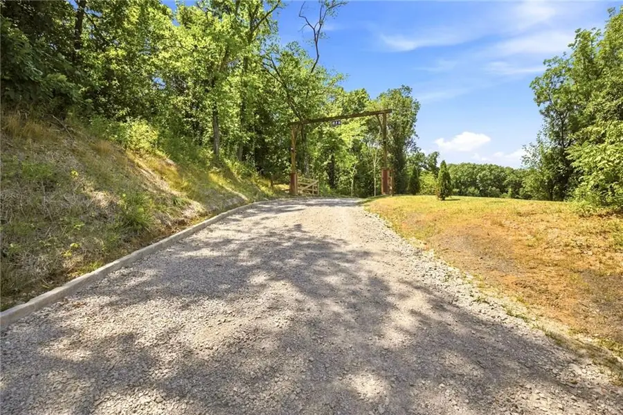 821 W 92 Highway, Smithville, MO 64089 - #3