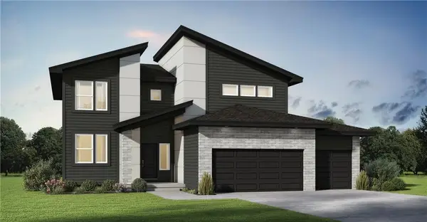 1007 SW Bluebird Lane, Oak Grove, MO 64075