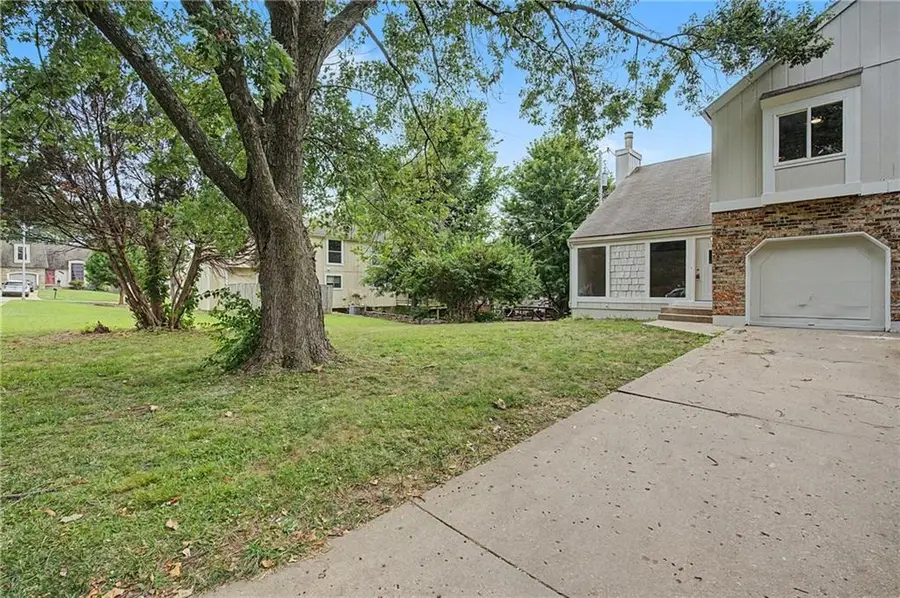 7232 N Askew Avenue, Kansas City, MO 64119 - #2