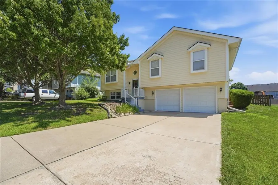505 Blue Grass Drive, Raymore, MO 64083 - #2