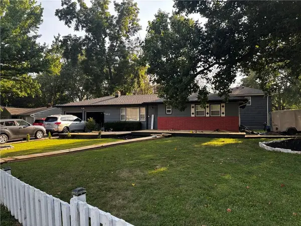 7912 Overton Drive, Kansas City, MO 64138