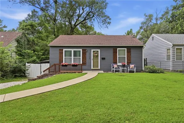 6704 Harris Avenue, Kansas City, MO 64133