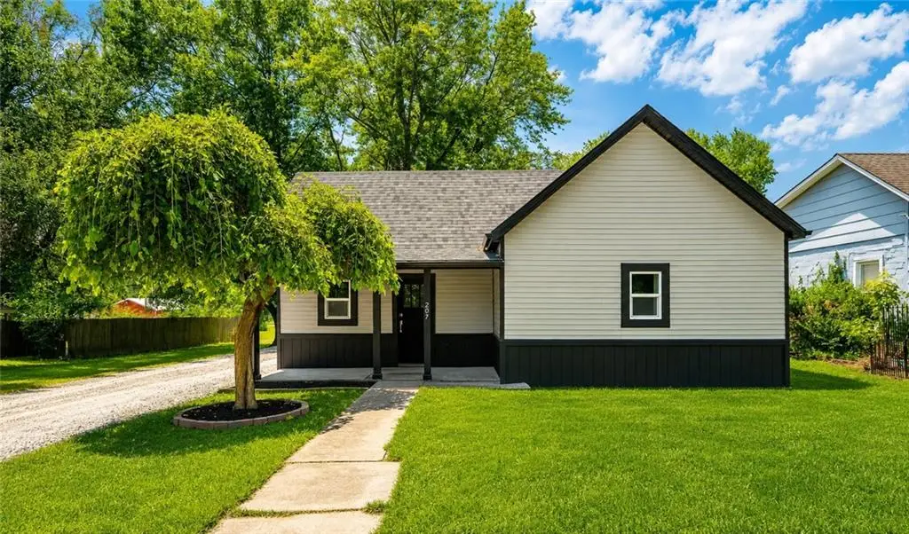207 W 3rd Street, Creighton, MO 64739 - #1