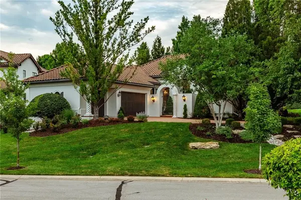 3240 W 138th Terrace, Leawood, KS 66224