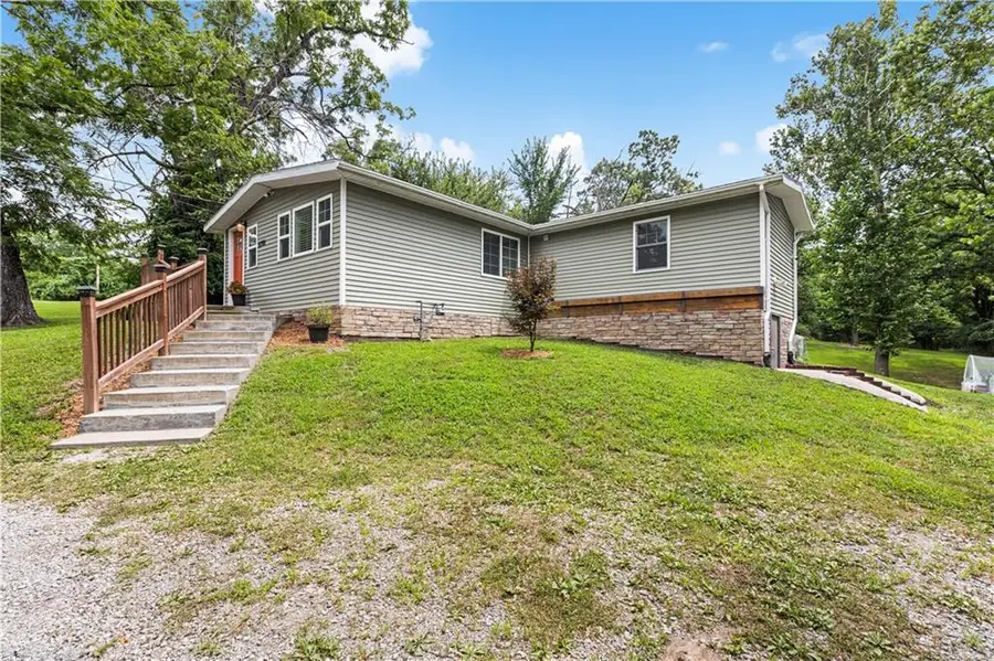 5701 E 56th Street, Kansas City, MO 64130 - #3