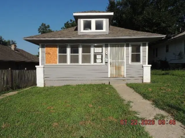 3420 Mersington Avenue, Kansas City, MO 64128 - #2