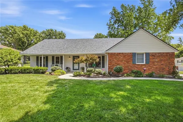 9239 Switzer Road, Overland Park, KS 66214