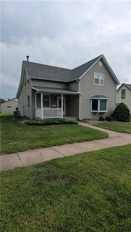 609 Pottawatomie Street, Hiawatha, KS 66434 - #1