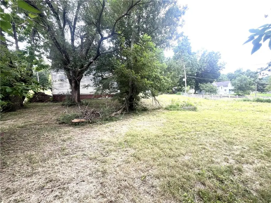 108 Clayton Street, Saint Joseph, MO 64504 - #3