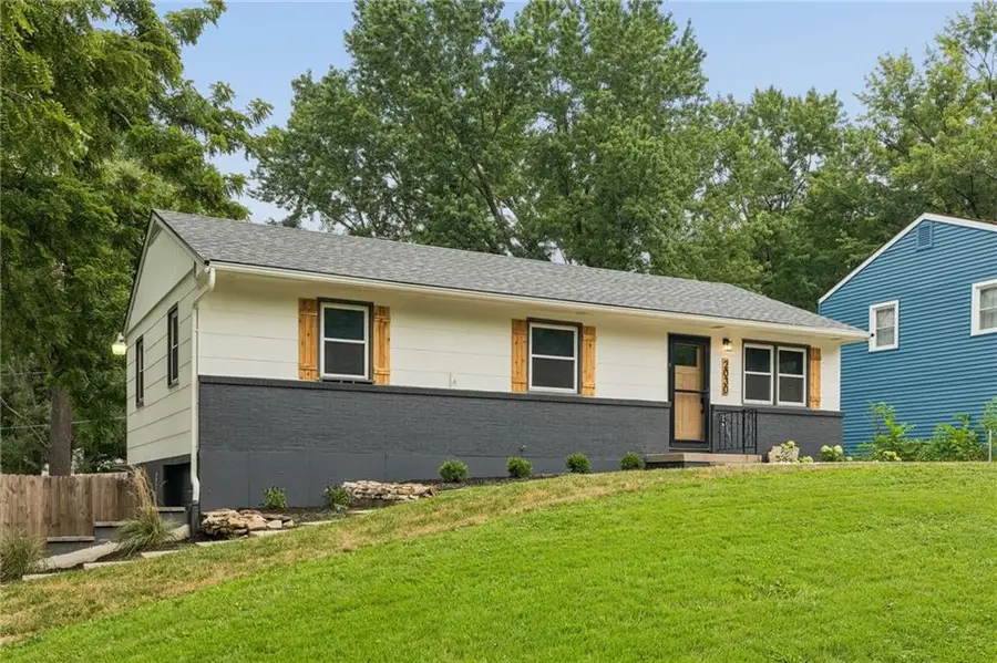 2030 NW 50th Street, Kansas City, MO 64151 - #2