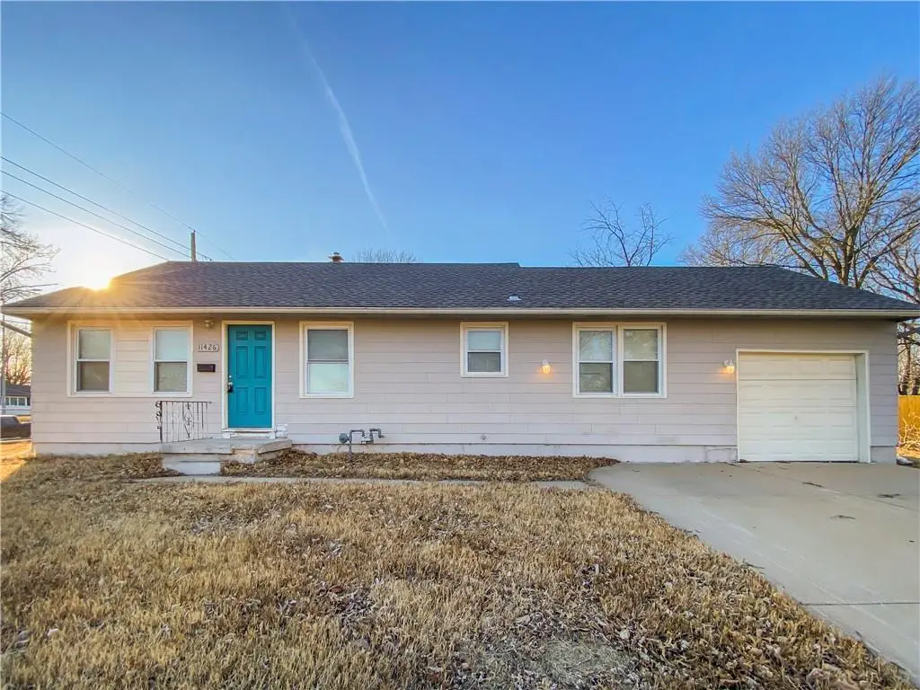 11426 Applewood Drive, Kansas City, MO 64134 - #1