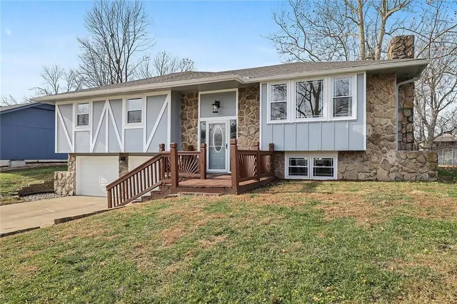 519 S Ridge Drive, Olathe, KS 66061 - #2