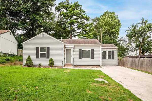 4552 N Locust Street, Kansas City, MO 64116