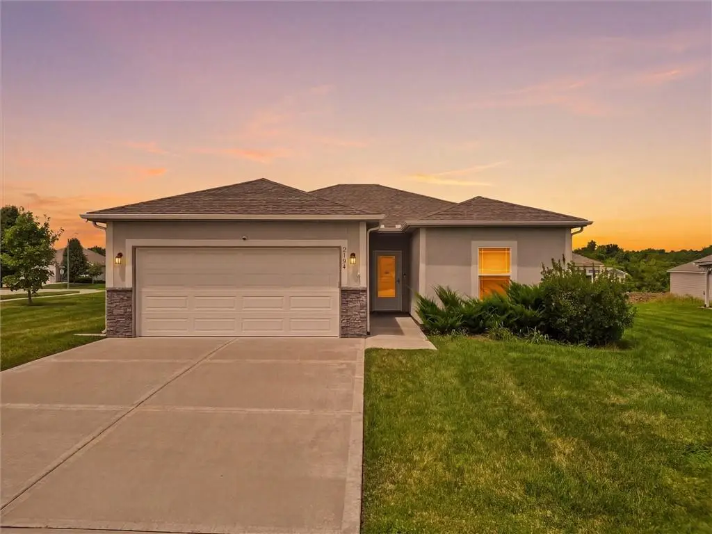 2104 Crestview Place, Raymore, MO 64083 - #1