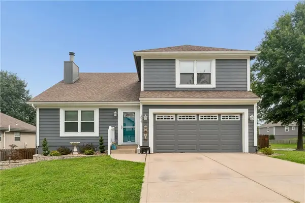 2017 Summerfield Court, Blue Springs, MO 64029