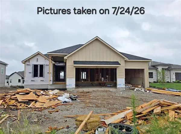 11251 S Gleason Road, Olathe, KS 66061
