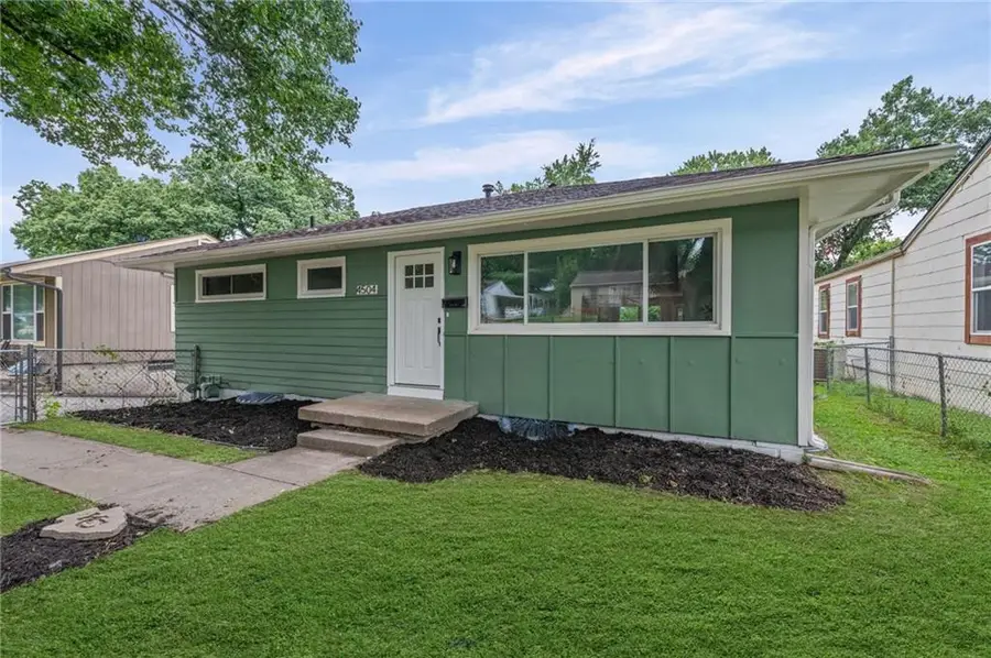 4504 Wood Avenue, Kansas City, KS 66102 - #2