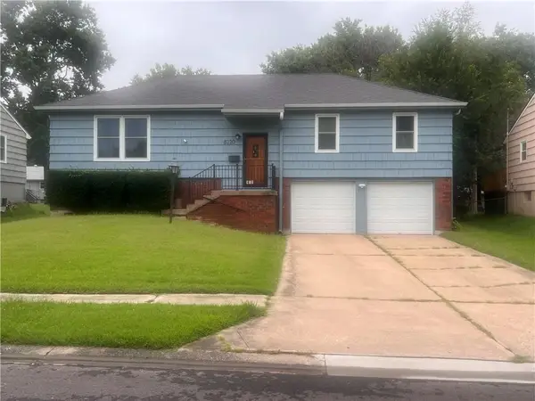 8220 E 134th Street, Grandview, MO 64030