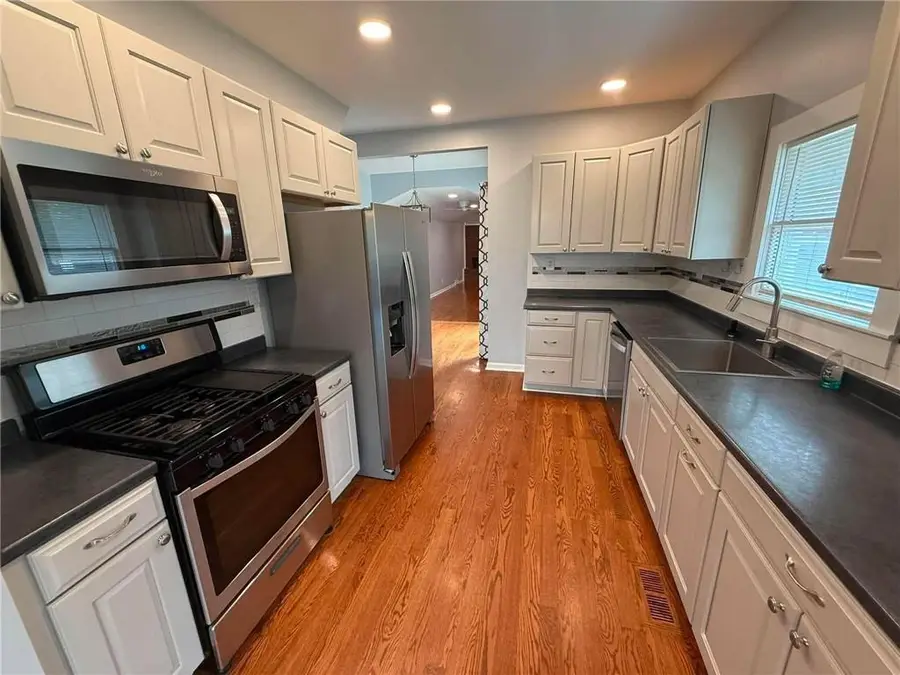 302 N Noyes Boulevard, Saint Joseph, MO 64501 - #2