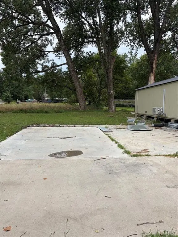 86 Mine Creek Avenue, Mound City, KS 66056 - #3