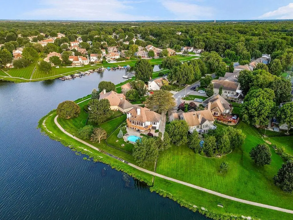 5024 SW Kingfisher Drive, Lees Summit, MO 64082 - #1