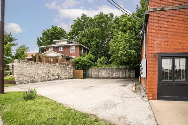 11 S 17th Street, Kansas City, KS 66102
