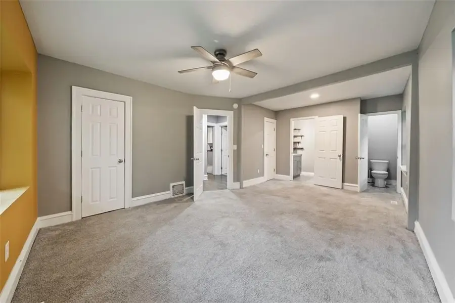 1141 E 75th Terrace, Kansas City, MO 64131 - #2