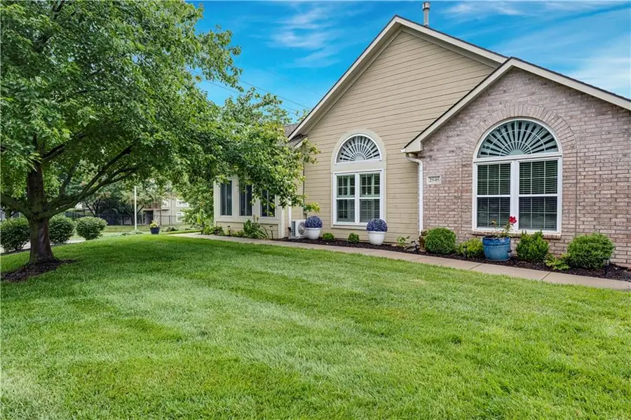 2046 W 139th Street, Leawood, KS 66224 - #2