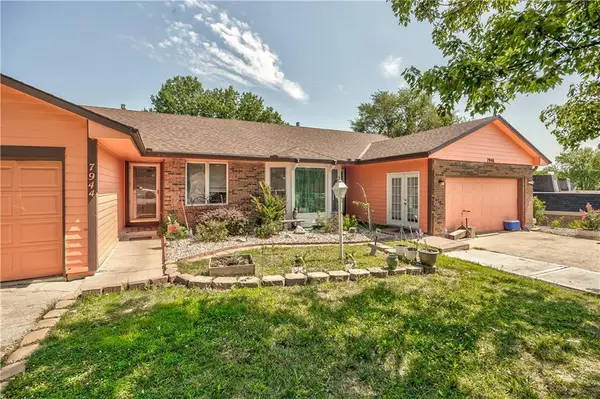 7944 E 130th Court, Grandview, MO 64030