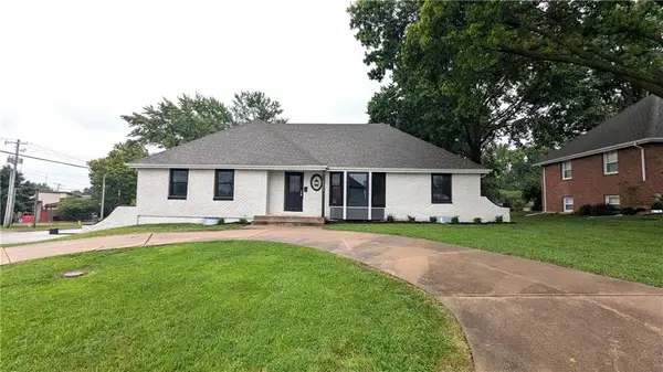 9909 E 76th Terrace, Raytown, MO 64138