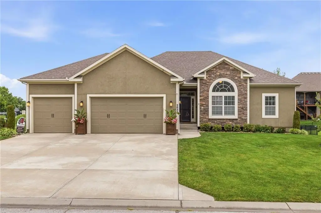 2833 NE Parkview Lane, Lees Summit, MO 64086 - #1
