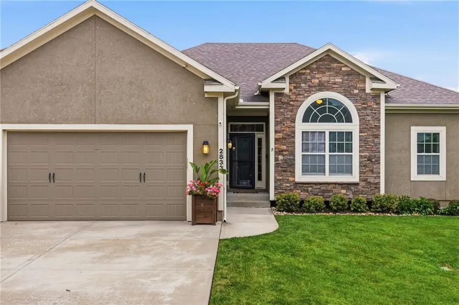 2833 NE Parkview Lane, Lees Summit, MO 64086 - #2