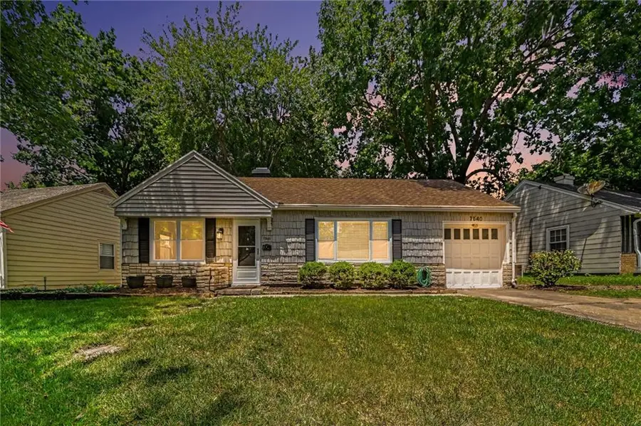 7540 Rainbow Drive, Prairie Village, KS 66208 - #2