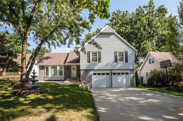 9130 W 92nd Terrace, Overland Park, KS 66212
