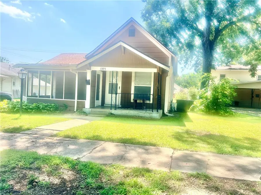 1309 Irving Street, Independence, KS 67301 - #2