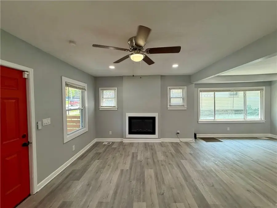2809 E 39th Street, Kansas City, MO 64128 - #2
