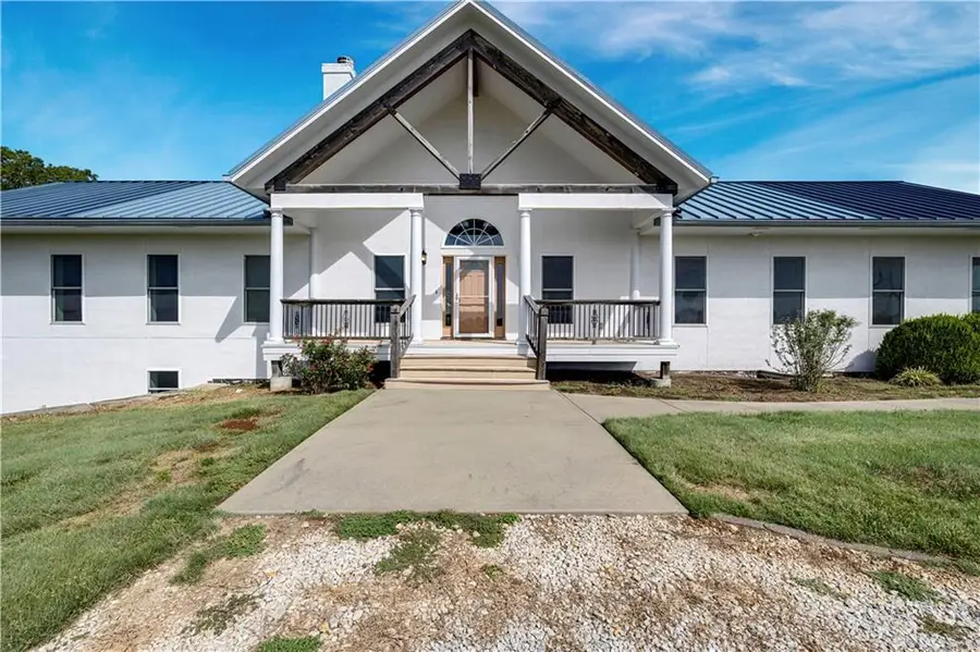 20660 Mission Road, Stilwell, KS 66085 - #3