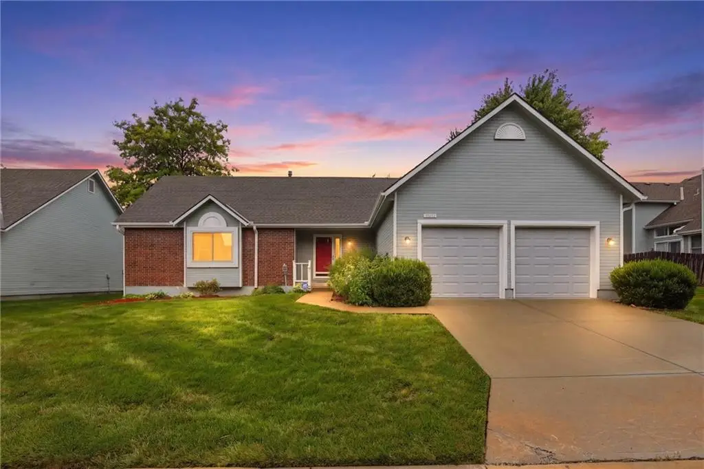 15724 Travis Street, Overland Park, KS 66223 - #1