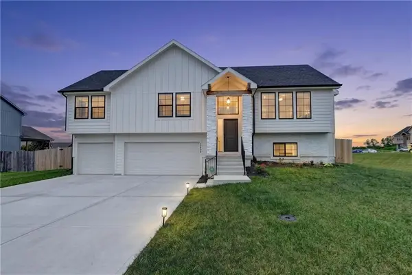 14078 S Landon Street, Olathe, KS 66061